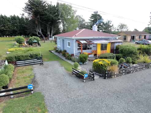 28 Second Street, Waimatua