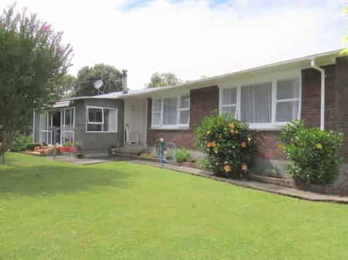 81 College Road, Edgecumbe
