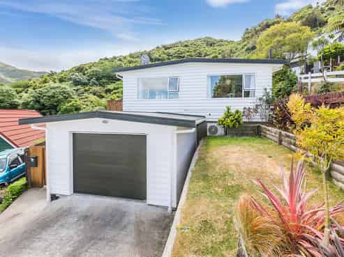 28 Govind Grove, Ngaio