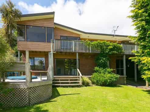 80 South Road, Blagdon