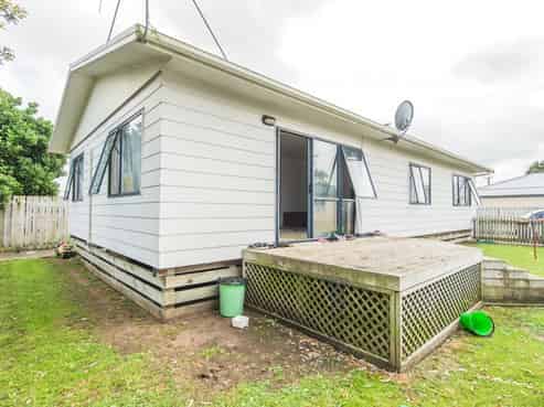 49A Thatcher Street, Castlecliff