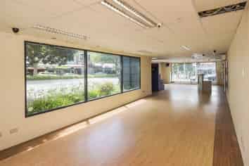 Superior retail in Central Auckland