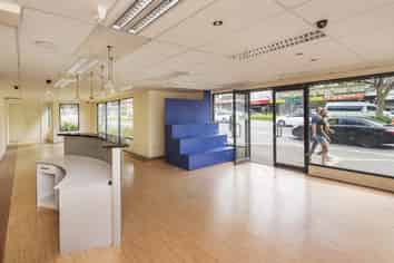 Superior retail in Central Auckland