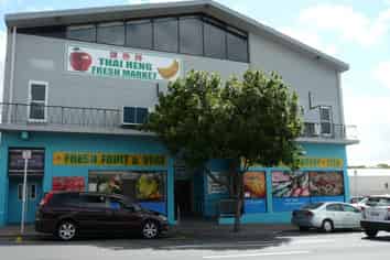 URGENT FISH SHOP SALE!