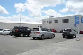 URGENT FISH SHOP SALE!