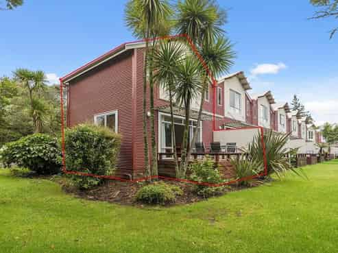 31/1420 Hamurana Road, Mourea