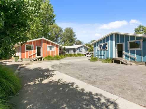 42A/C/D/E Olivine Street, Poike