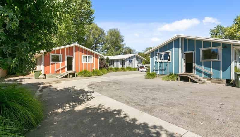 42A/C/D/E Olivine Street, Poike