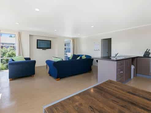 42A/C/D/E Olivine Street, Poike