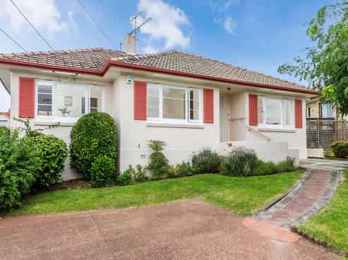 7 Temple Street, Meadowbank