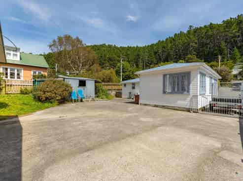 35 Elmslie Road, Pinehaven