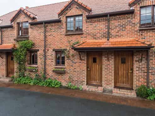 3/7 Quiet Woman Way, Monaco