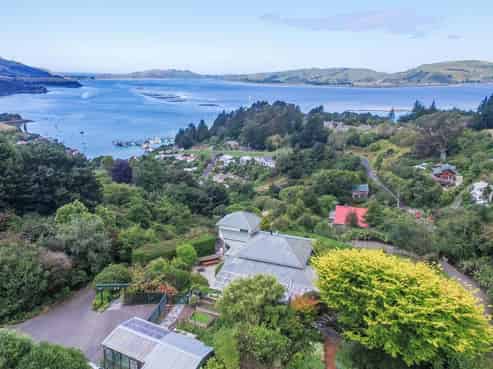 38 Coombe Hay Terrace, Careys Bay