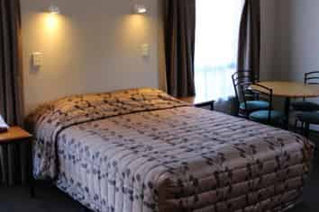 18 Modern Units with Good Lease