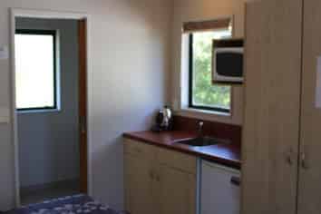 18 Modern Units with Good Lease