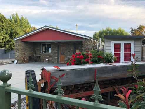 46 Swindon Street, Ophir