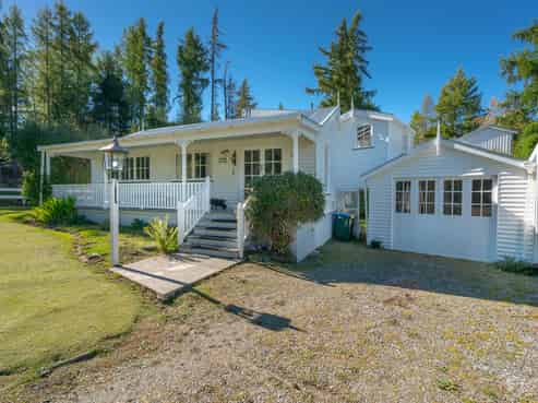 16 Strode Avenue, Naseby