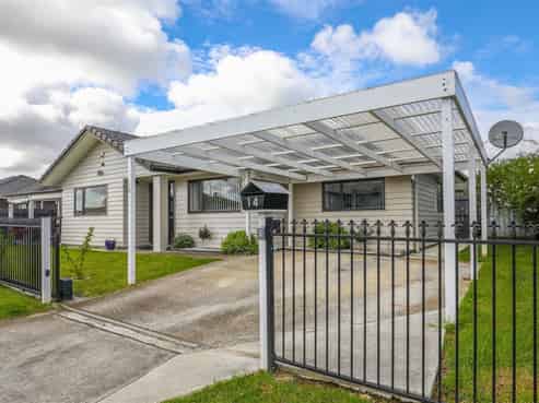 14 Masters Place, Favona