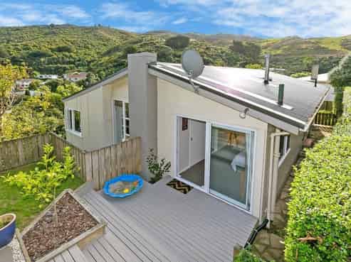 144 Parkvale Road, Karori