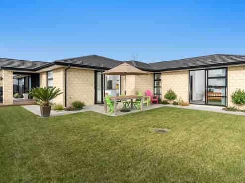 12 Materawaho Way, Pyes Pa