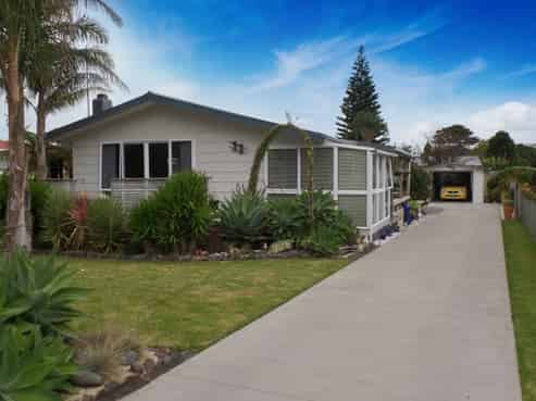 33 West Crescent, Te Puru