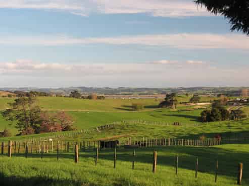 963 Arapohue Road, Arapohue