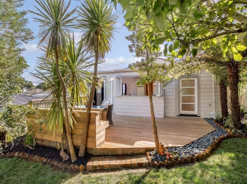 2 Third Avenue, Kingsland