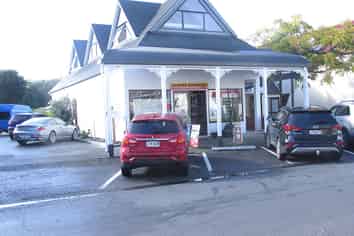 ESTABLISHED COMMERCIAL BUILDING