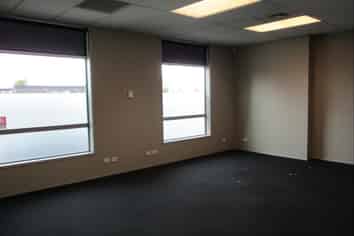 TASTEFUL TE RAPA OFFICE