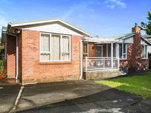 124 Edmonton Road, Te Atatu South