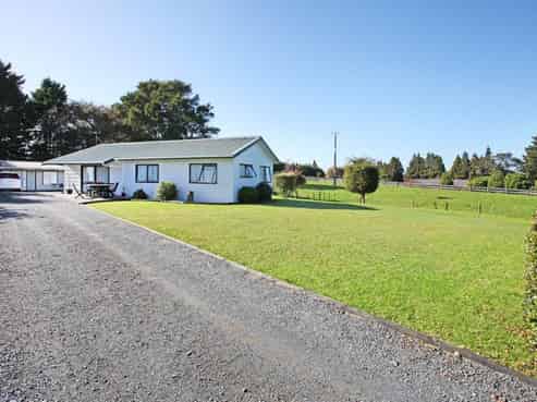 848 Kingseat Road, Kingseat