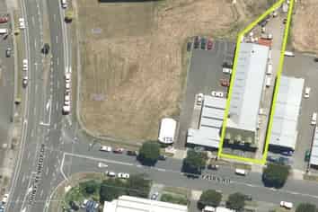 Workshop with offices - Fairs Road