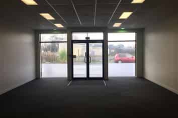 Retail Space - Main Road Visibility