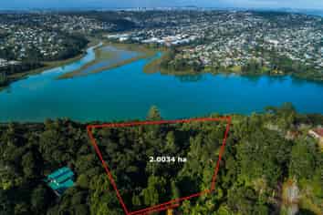 137 Upper Harbour Drive, Greenhithe