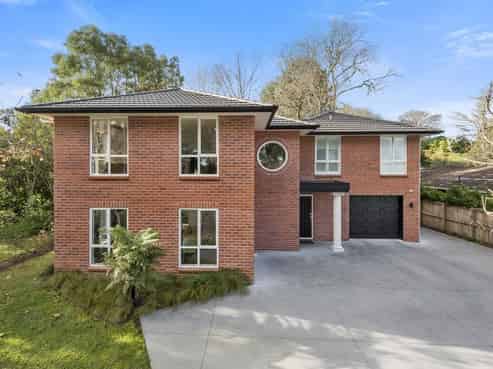 1086 River Road, Queenwood