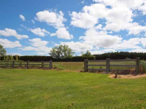 8 Lochend Close, Myross Bush