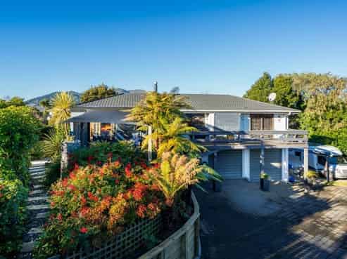 67 Birch Street, Hilltop