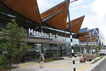 13M² OFFICE/RETAIL WITH A CAR PARK SPACE