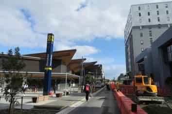 13M² OFFICE/RETAIL WITH A CAR PARK SPACE