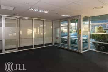 Great opportunity for owner occupiers & investors!