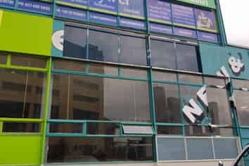 OUTSTANDING SHOWROOM AND WAREHOUSE OPPORTUNITY