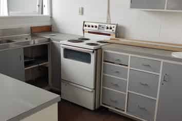 OUTSTANDING SHOWROOM AND WAREHOUSE OPPORTUNITY