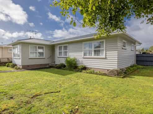 7 Arran Street, Levin