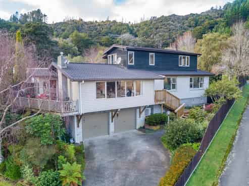 40 Chichester Drive, Pinehaven