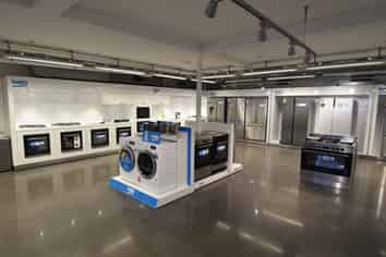 RETAIL SPACE IN ELLERSLIE LOCATION