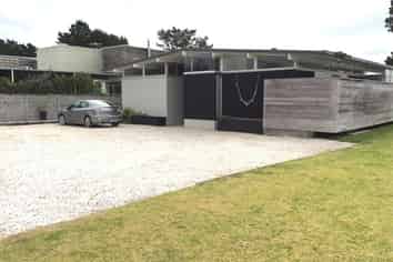 152 Sands Crescent, Matarangi