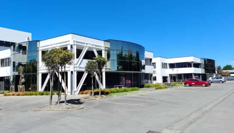 ground flo/585 Wairakei Road, Russley