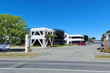 Excellent office opportunity 