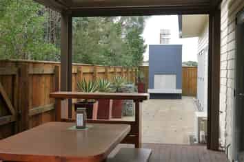 Modern and Inviting Office/Showroom Space