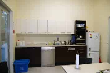 Modern and Inviting Office/Showroom Space